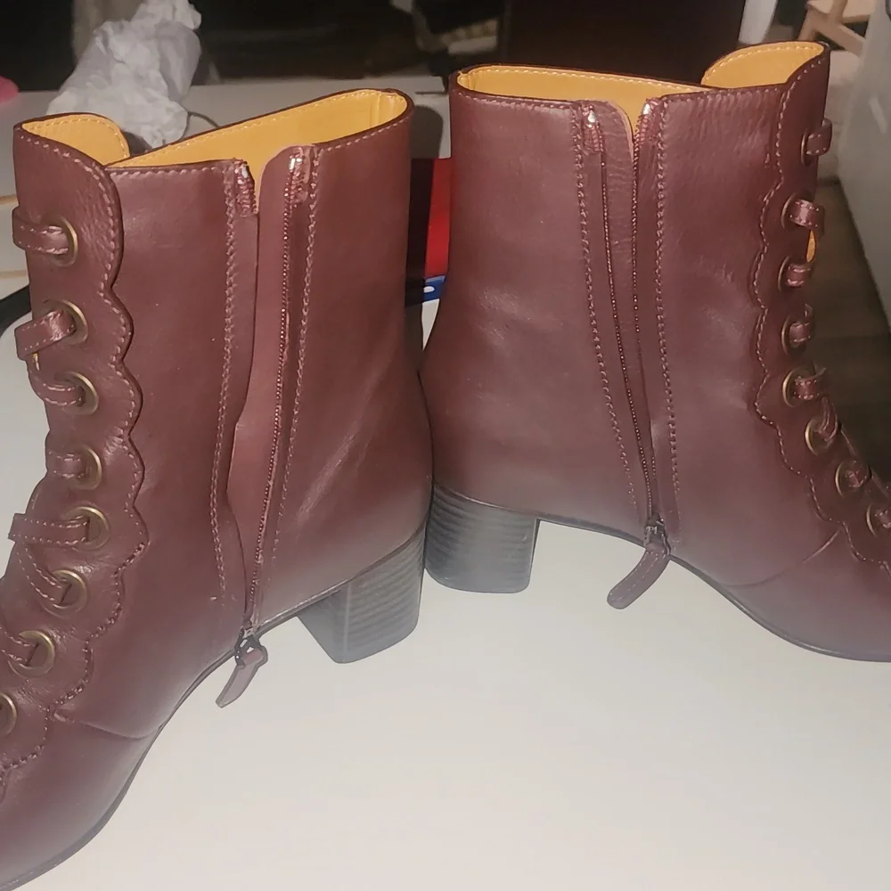 CHLOE Made In Italy NWT REAL LEATHER OXBLOOD TIE UP BUCKLED BOOTIES EU 39